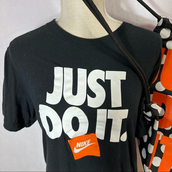 Nike T-Shirt and Backpack Combo - Picture 3 of 10